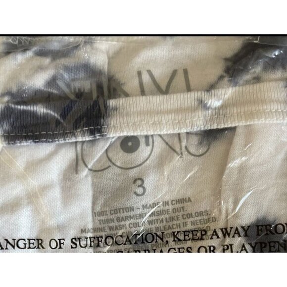 Vinyl Icons +3 Black Tie-Dye Choker V-Neck Kiss Band Graphic Short Sleeve Tee - Picture 5 of 5